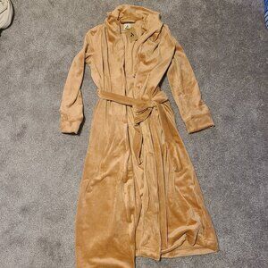 NWT Womens relaxed fit velour long robe, house coat